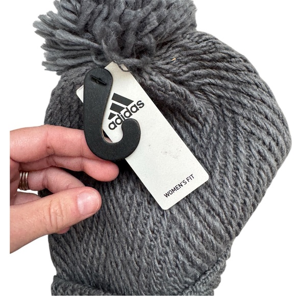 Adidas Beanie with Pom | New with Tags - Picture 4 of 4